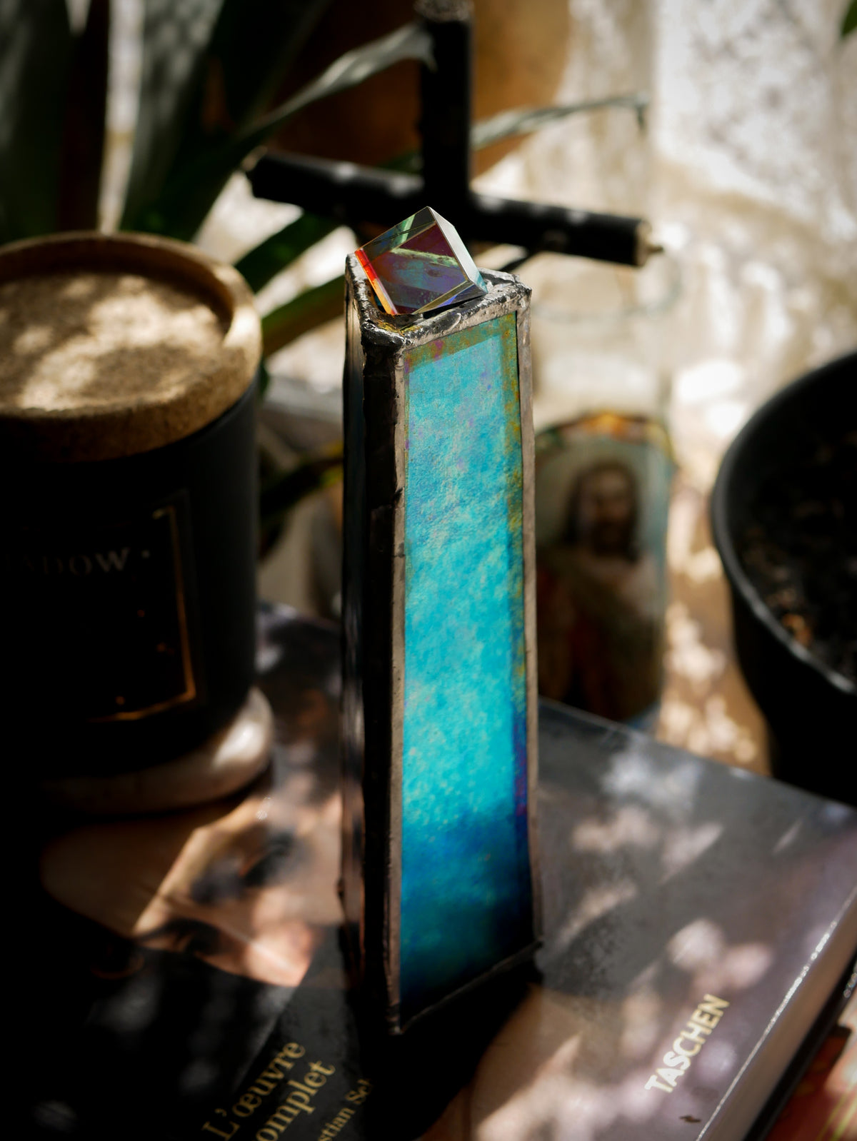 Neptune - Kaléidoscope prisme de verre, vitrail bleu irisé