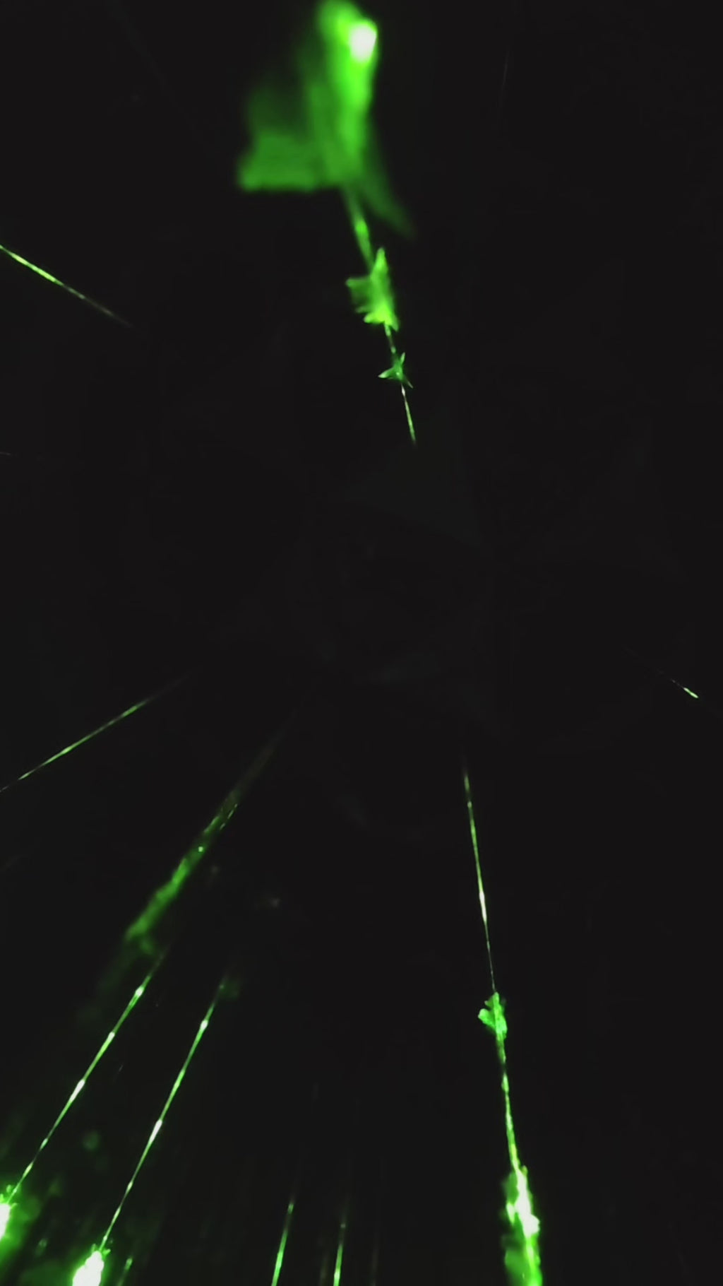 L'Alien - Kaléidoscope miroir et verre texturé, vitrail vert